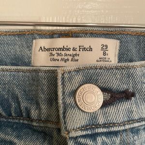 Abercrombie & Fitch The ‘90s Straight Ultra High Rise size 29 / 8